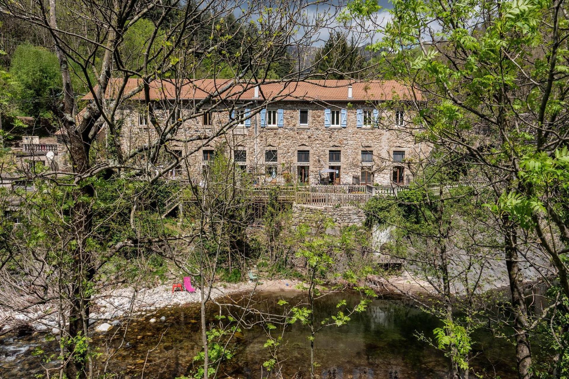 Rives De Bourges Apartment Burzet ภายนอก รูปภาพ